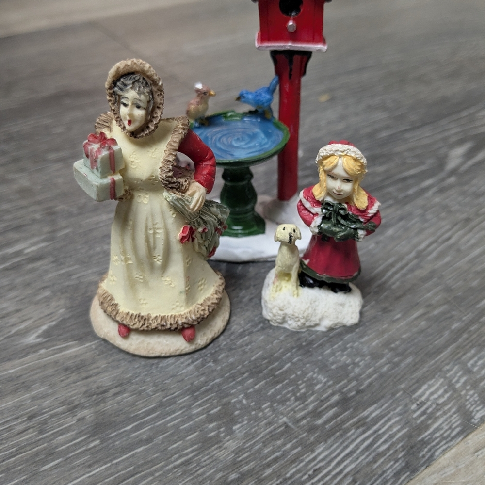 Set Of 3 Vintage Christmas Figurines In Good Used Condition - Picture 6 of 6